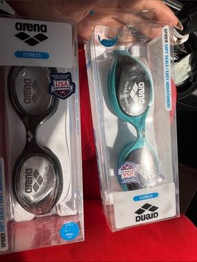 Unisex Swim Goggles in Teal or Black